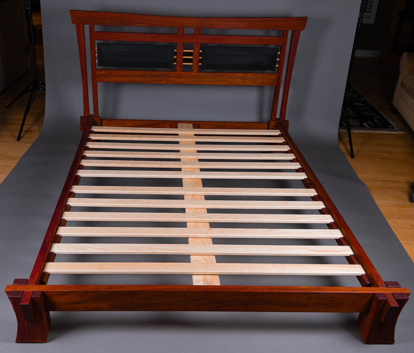 Castle joint bed