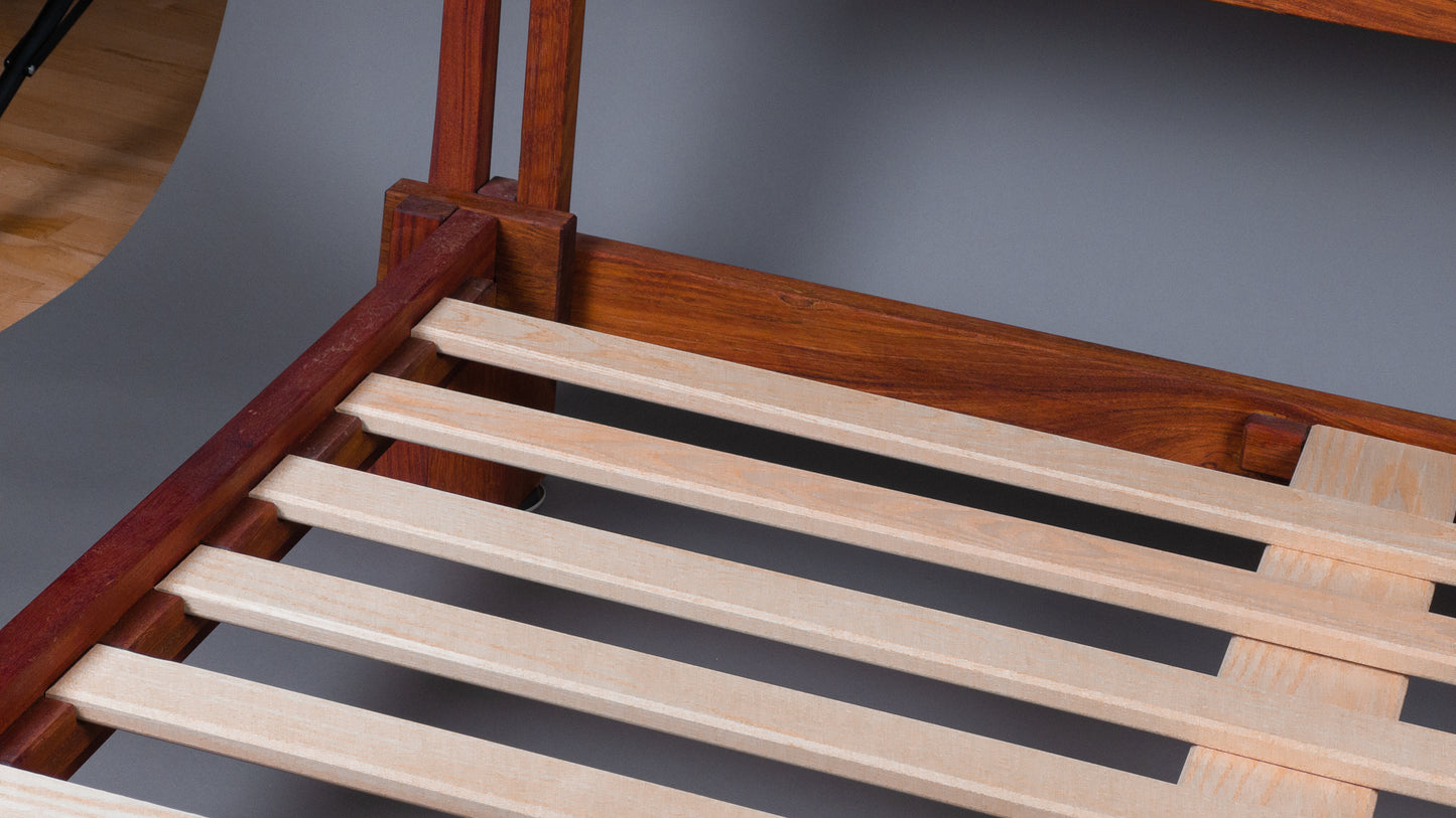 Castle joint bed