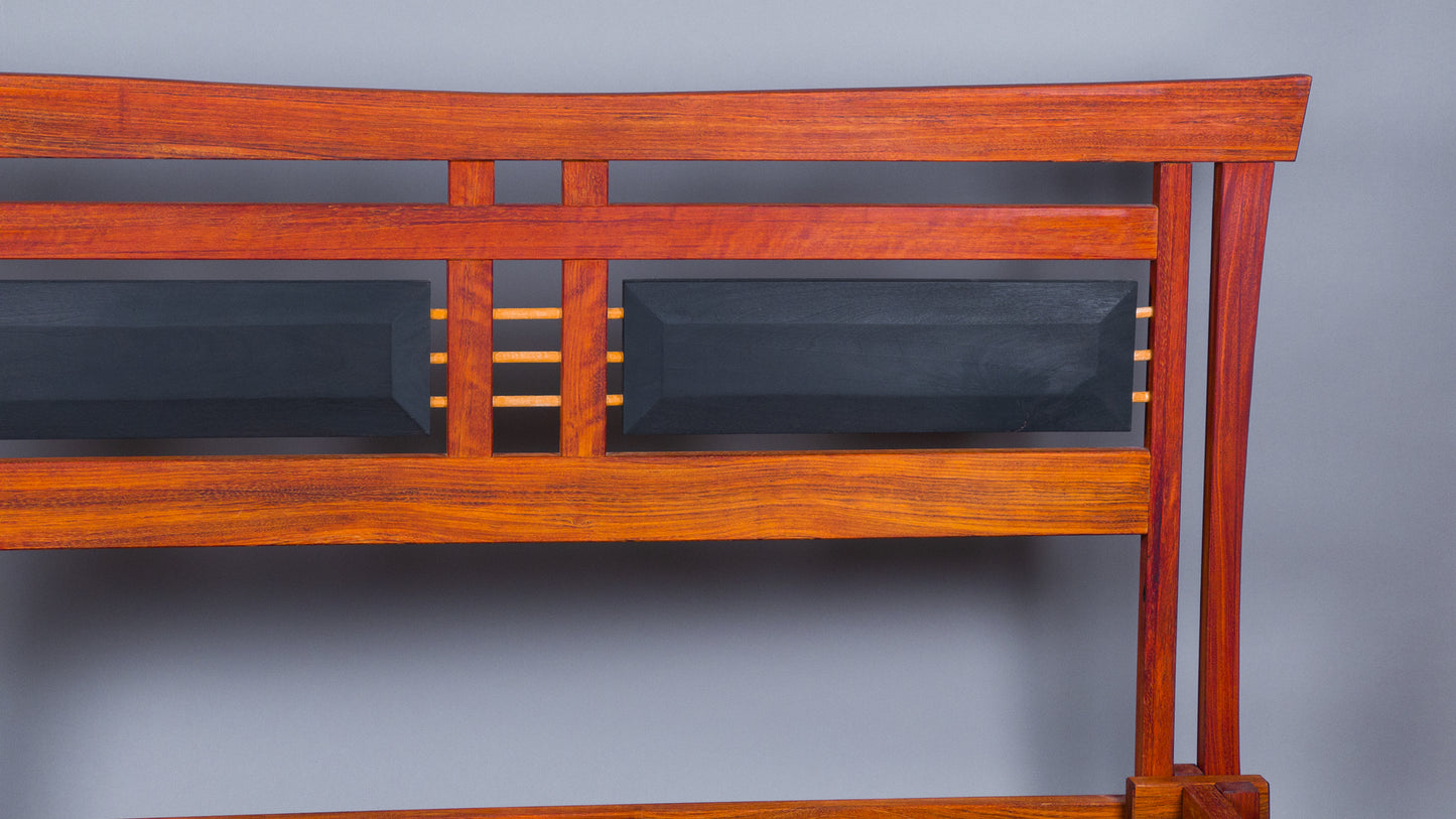Castle joint bed