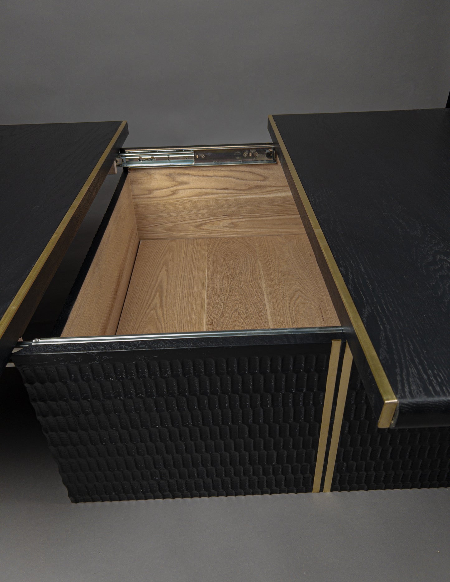 naguri pattern coffee table